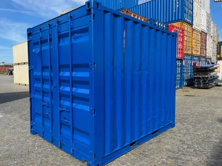 10′ Decommissioned Shipping Container with 2x Cut Wall, 246 731-5 – Chicago, IL, USA | Four Seasons Containers