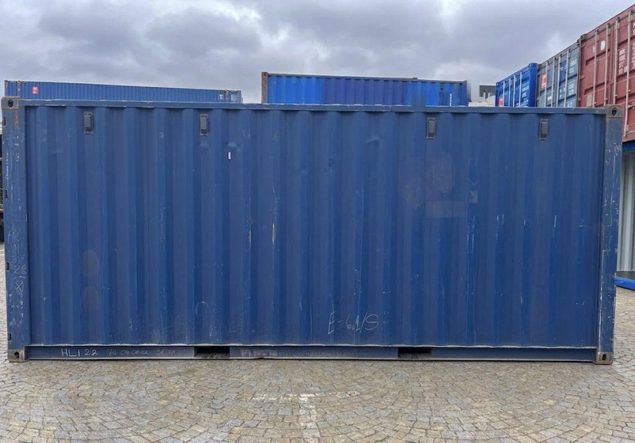 20′ Shipping Container for Pick-Up in Prague – In Stock – Photo 3