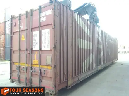 Decommissioned 20’ container with 2x cut side walls – Oakland, CA, USA | Four Seasons Containers
