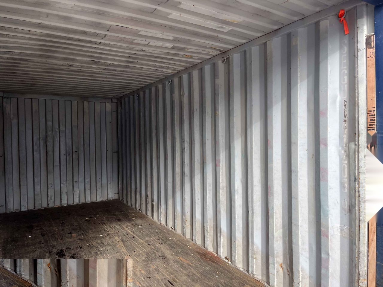 Decommissioned shipping container for storage of non-demanding material 20’ AS IS 10, FSCU 203 378-8 – Photo 10