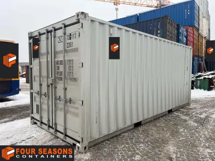 Shipping Container 20 feet length 6 m and 2.6 m height, 736 117-4