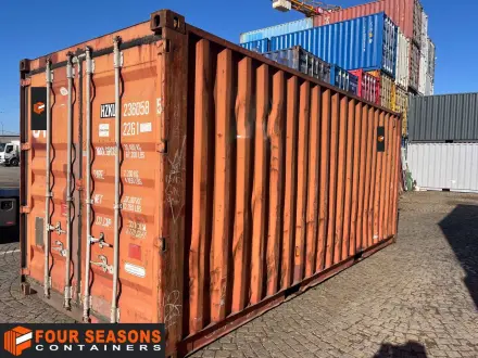 Storage container 20′ AS IS 2 with free transport, FSCU 106 085-7 – Chicago, IL, USA | Four Seasons Containers